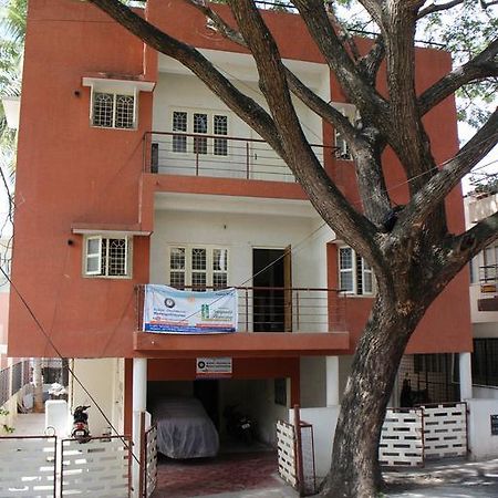 Sampada Homestay Bangalore Buitenkant foto