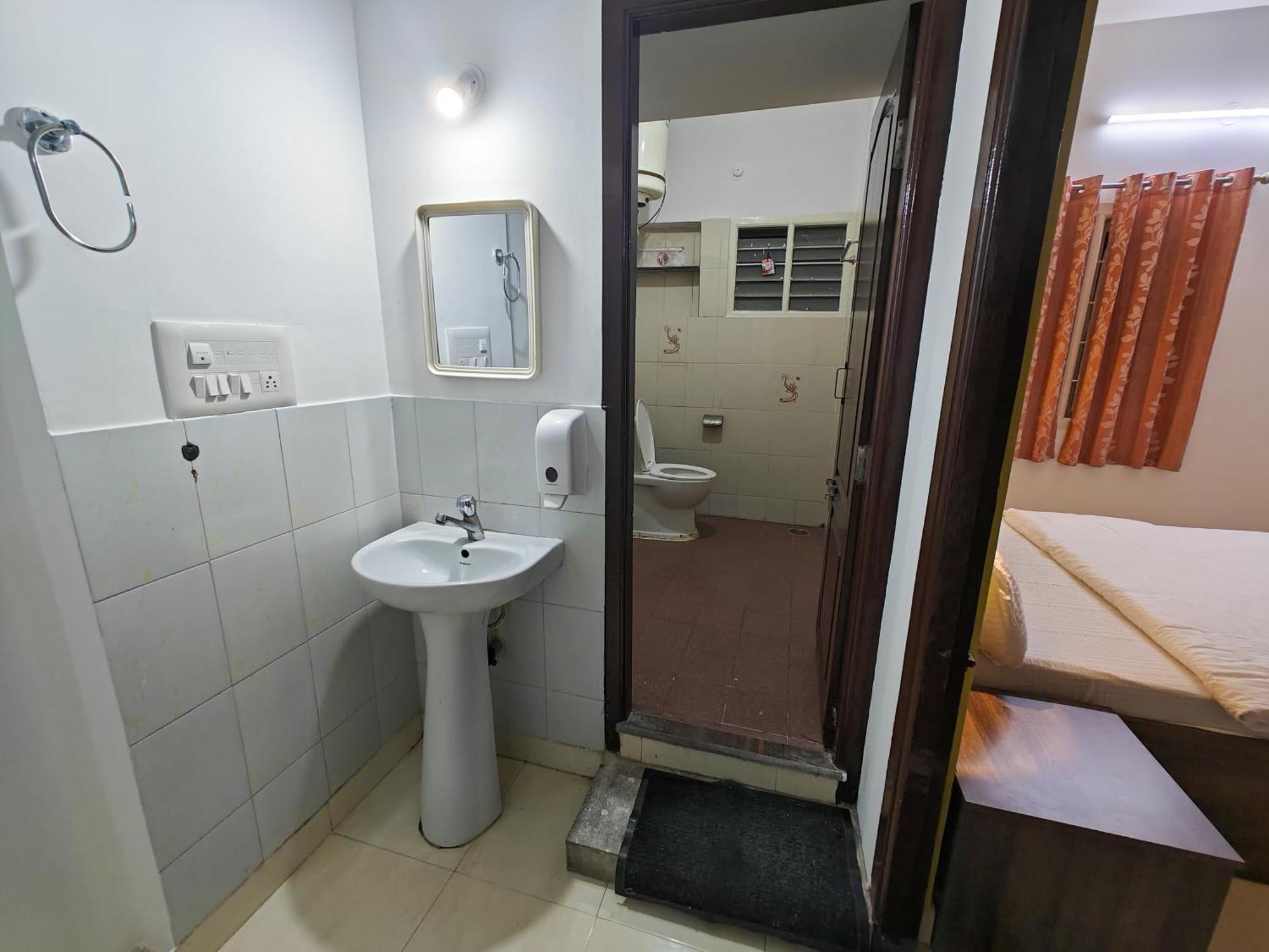 Sampada Homestay Bangalore Buitenkant foto