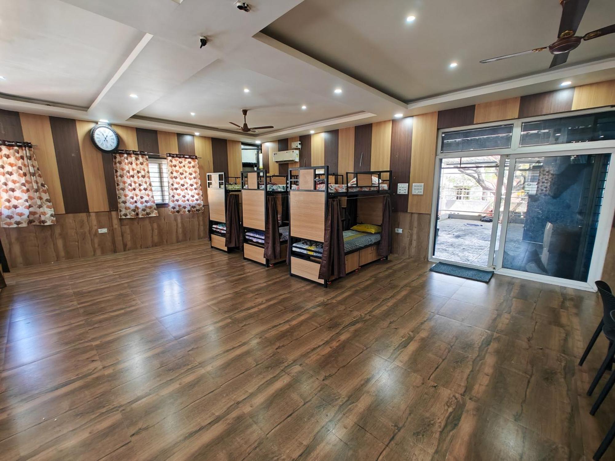 Sampada Homestay Bangalore Buitenkant foto