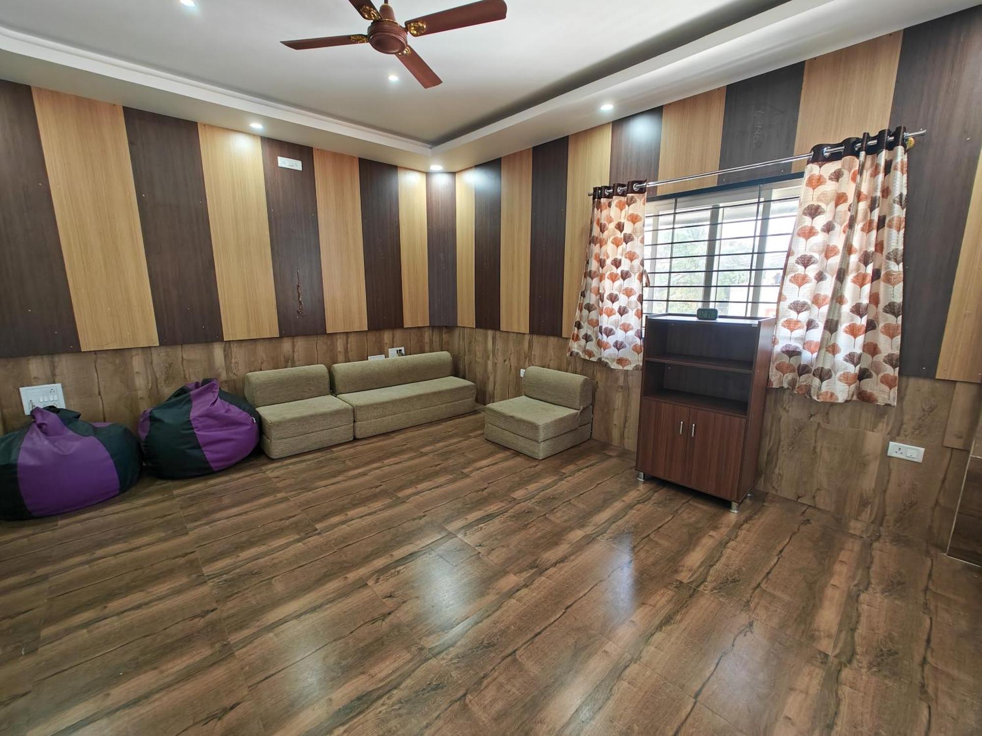 Sampada Homestay Bangalore Buitenkant foto