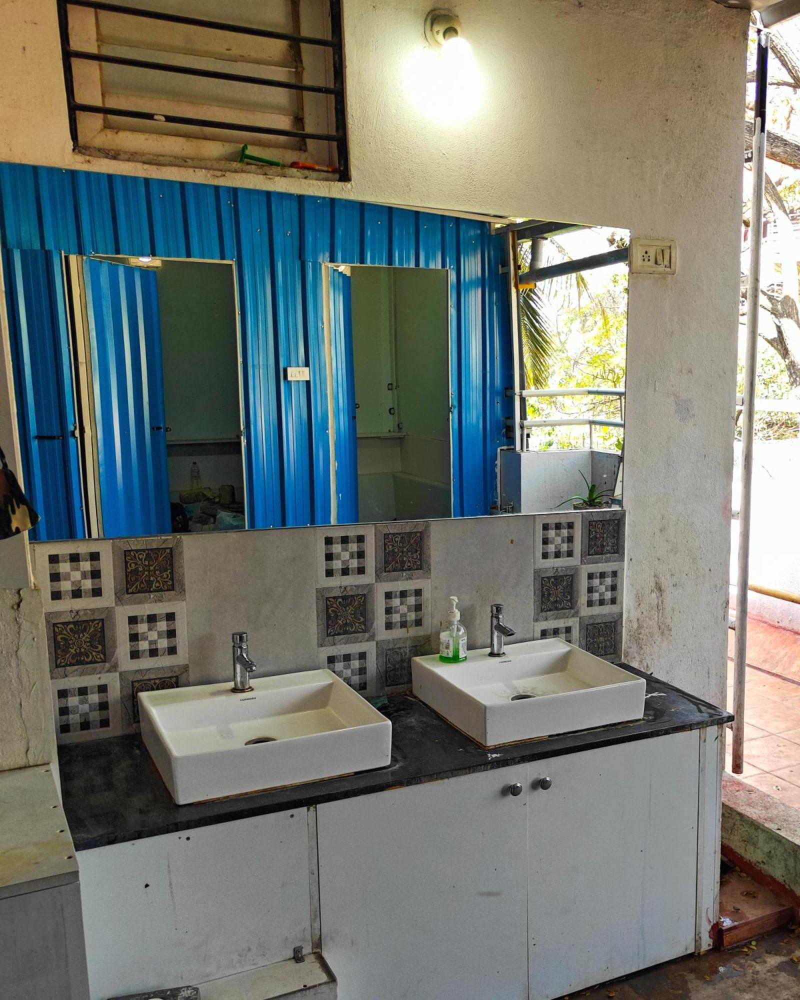Sampada Homestay Bangalore Buitenkant foto