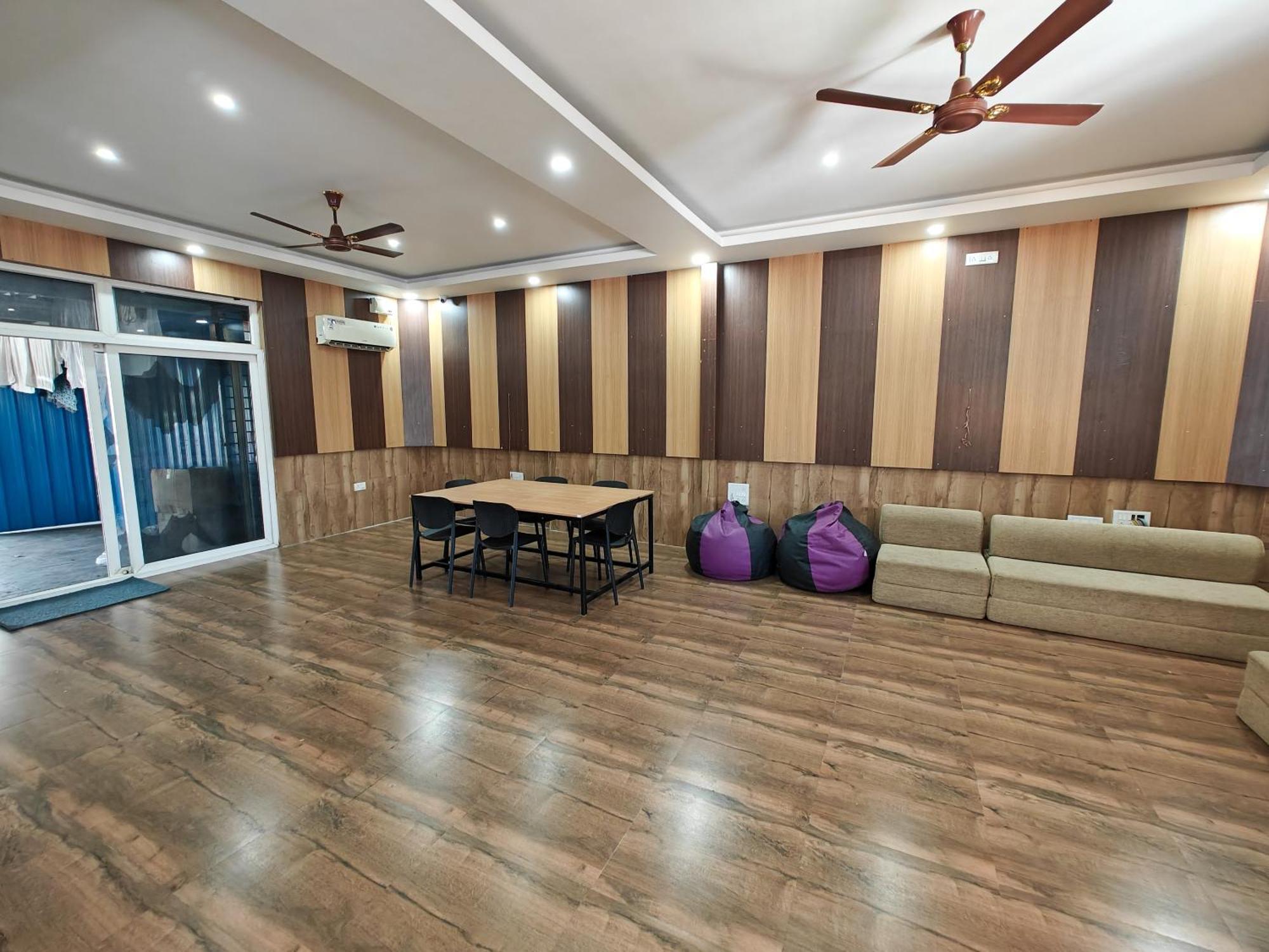 Sampada Homestay Bangalore Buitenkant foto