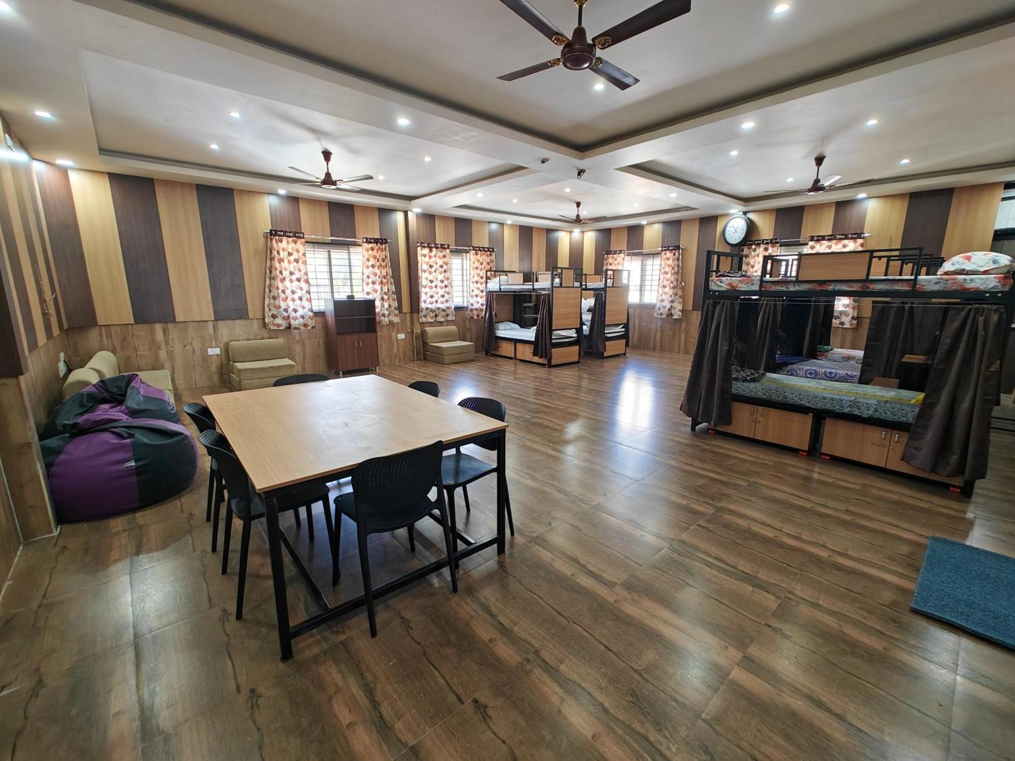 Sampada Homestay Bangalore Buitenkant foto