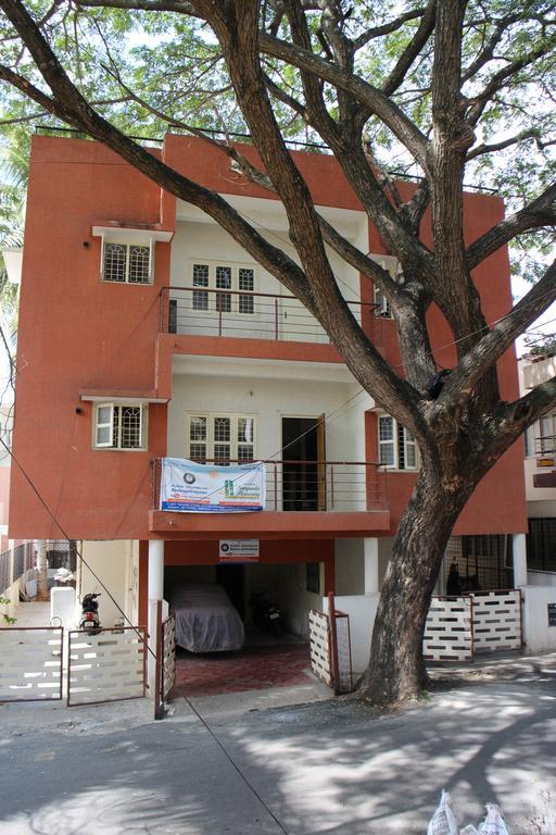 Sampada Homestay Bangalore Buitenkant foto