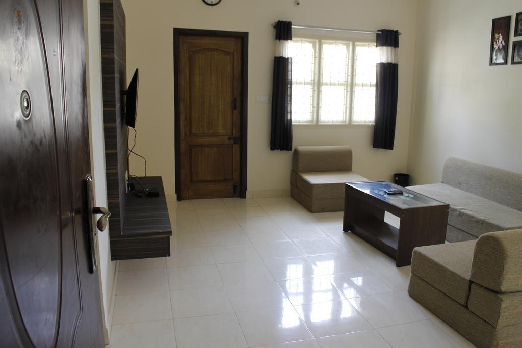 Sampada Homestay Bangalore Buitenkant foto